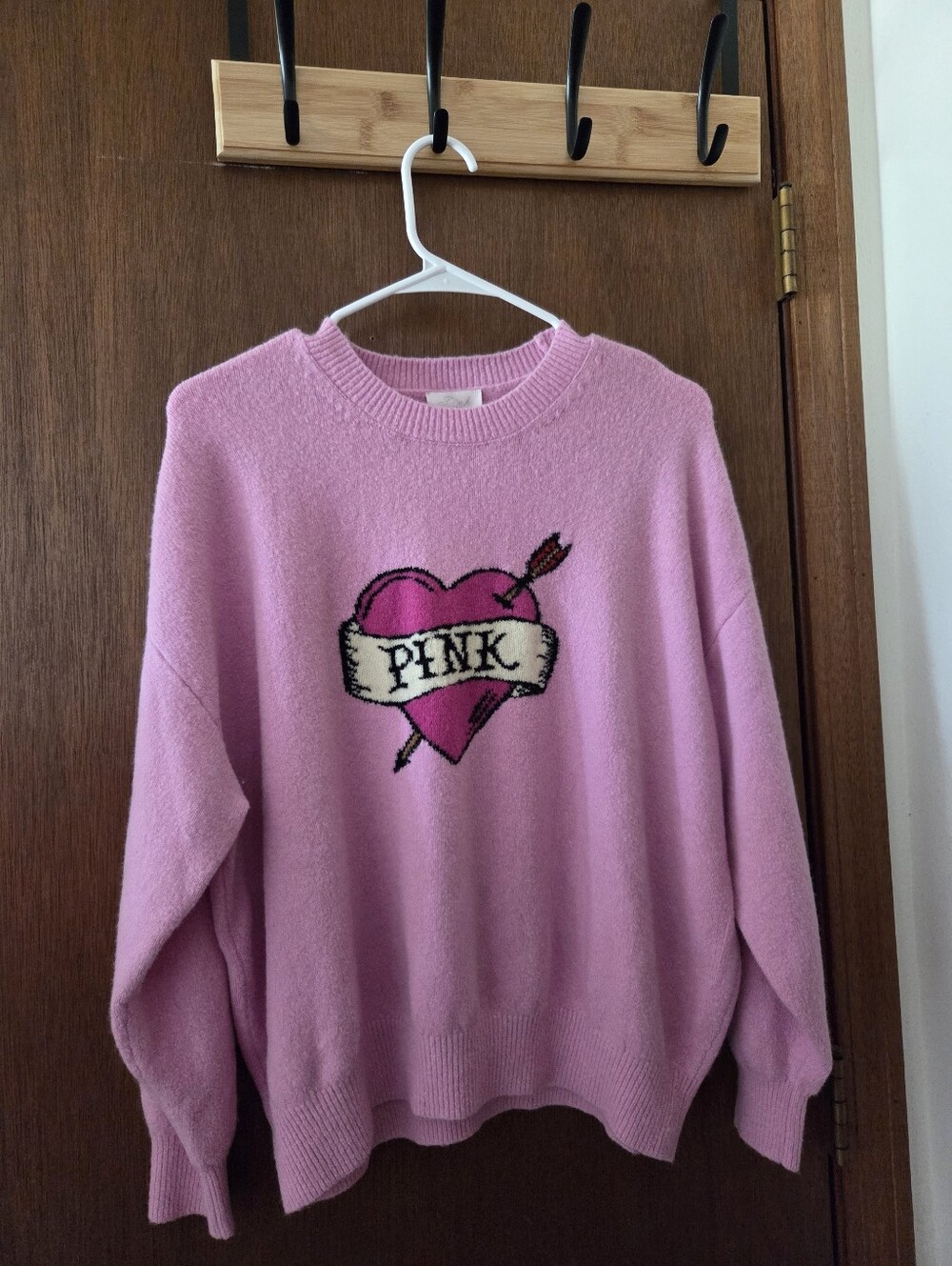 Victoria's Secret Pink Heart Graphic Sweater 💖🎀🌸 SIZE: Medium